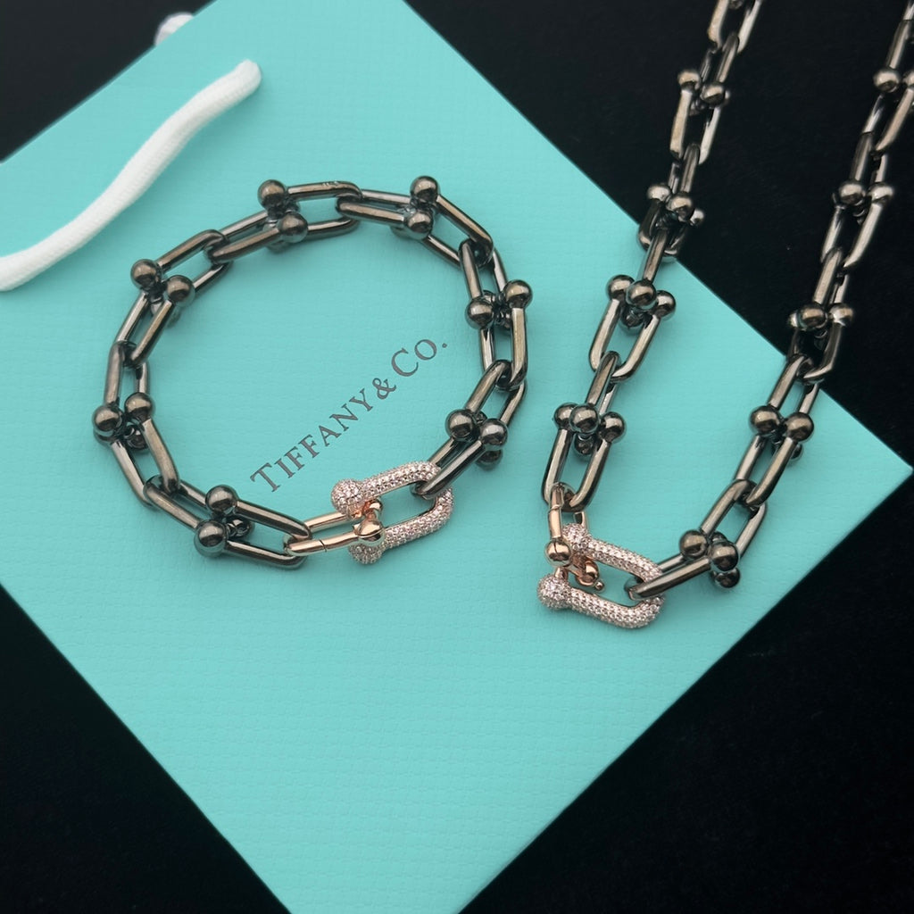 8XT31X  Popular    Earring Bracelets Necklaces