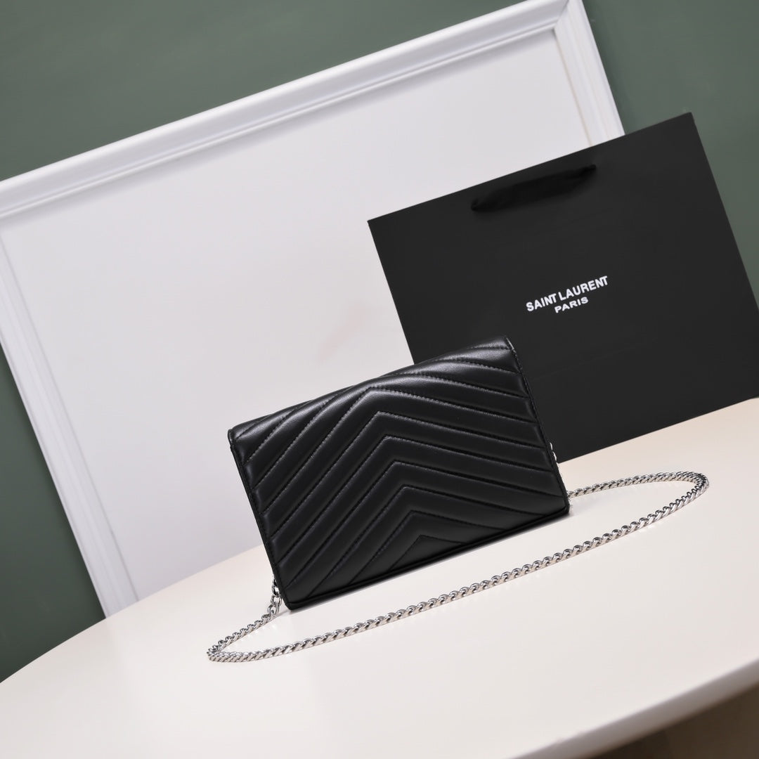 B1X66SL8 Popular high-quality leather bag