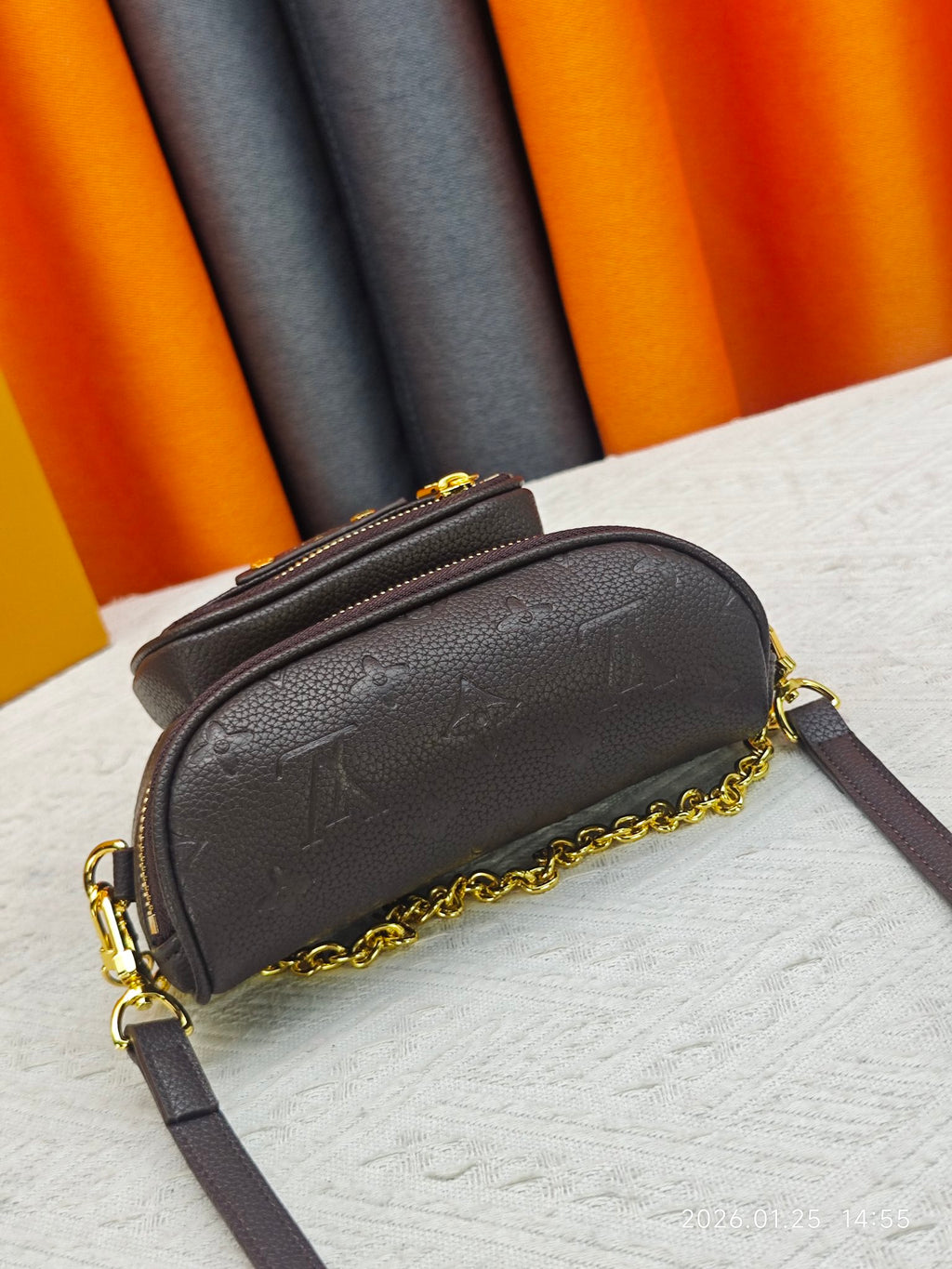146PE75B Popular leather bag