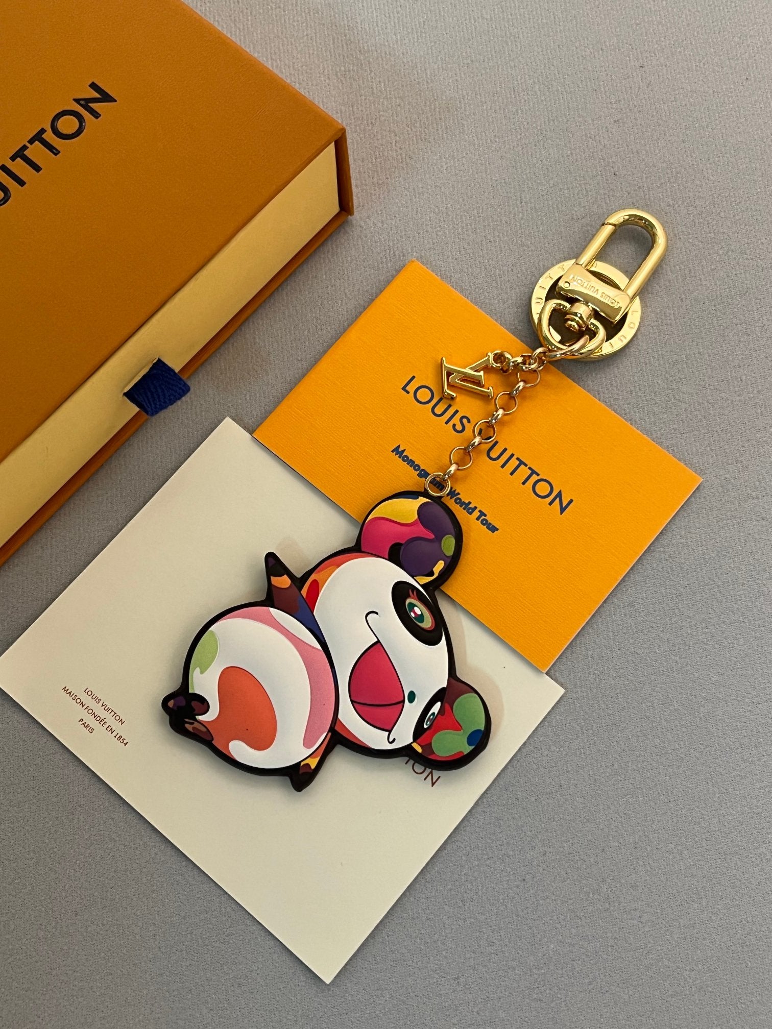 35QE31A Popular bag 's charms accessories