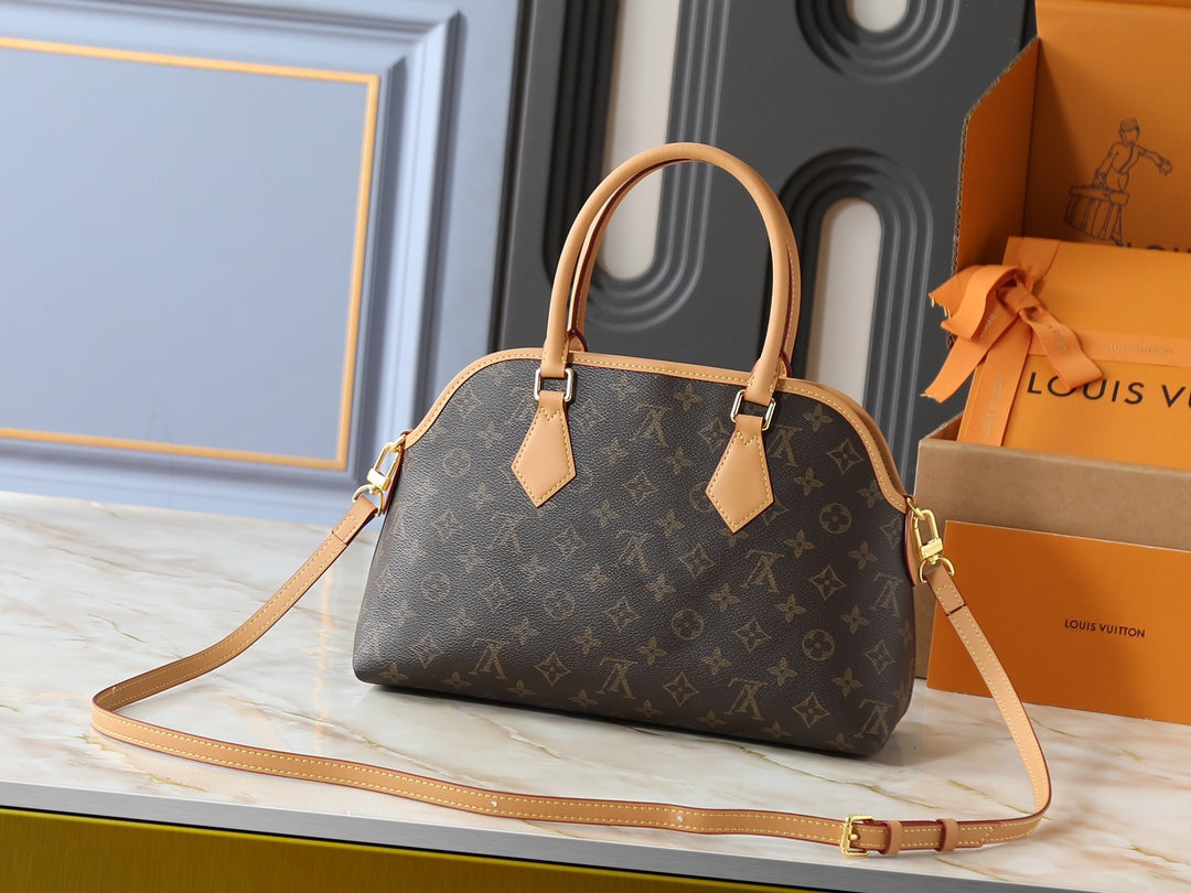146PE107B Popular leather bag