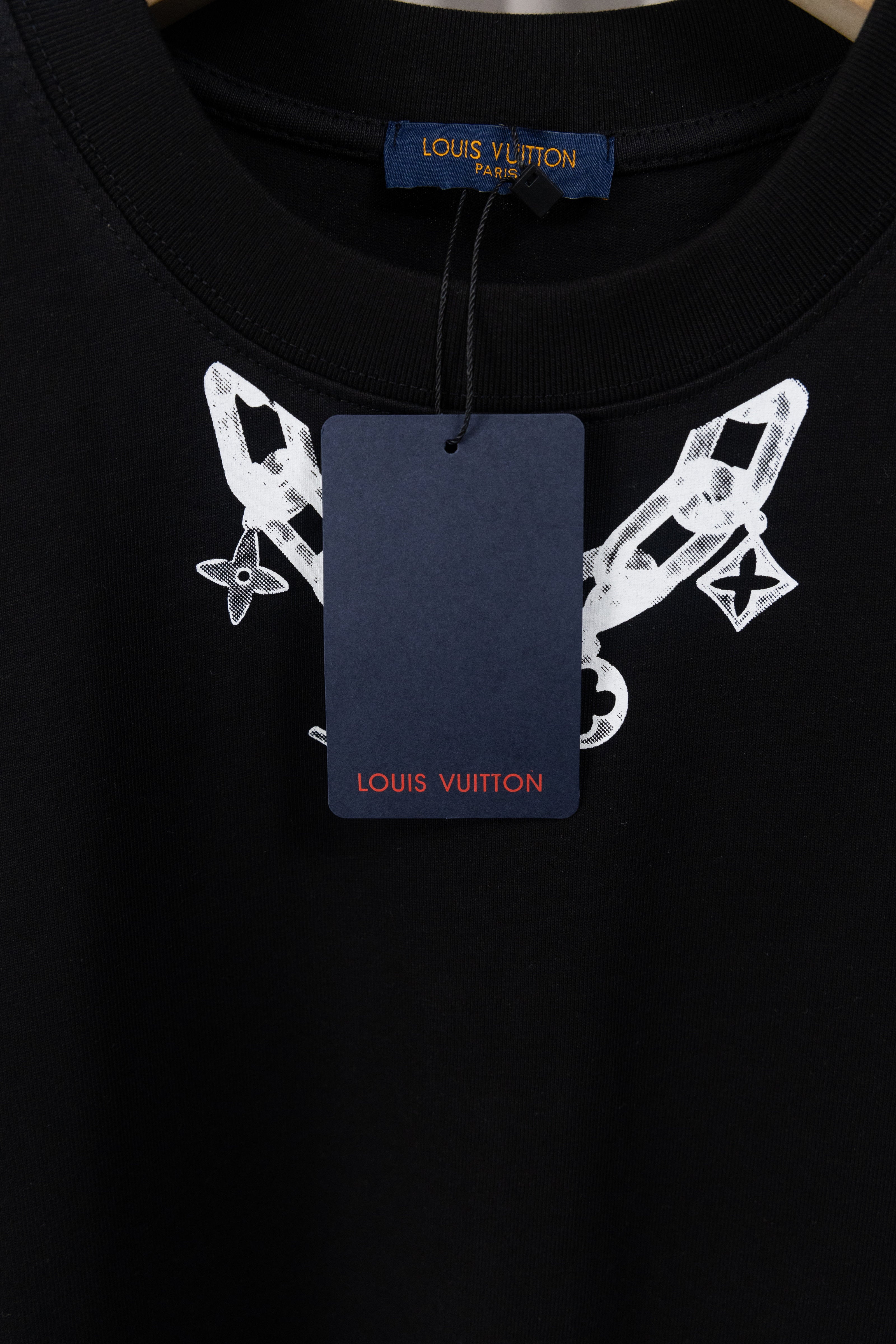 36PE137U Popular T-shirts