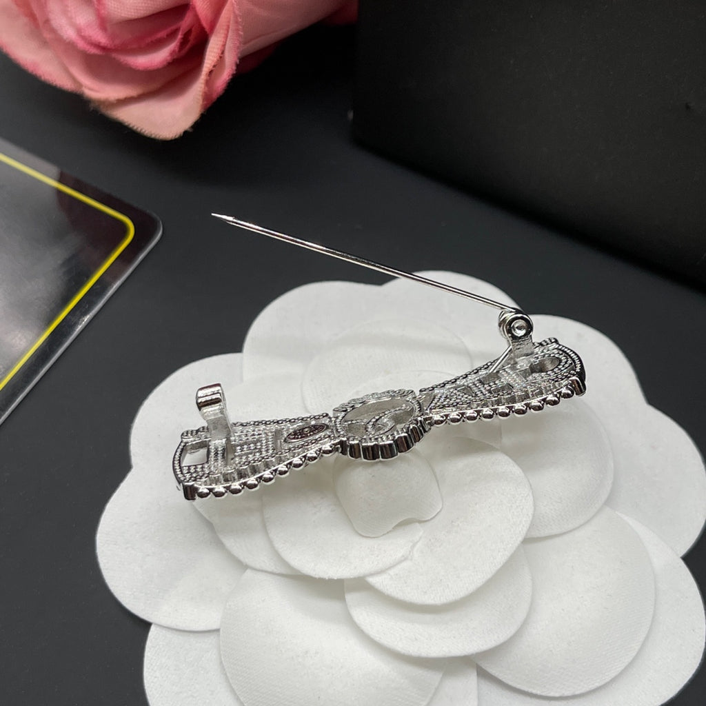 14C894X   Popular Brooch