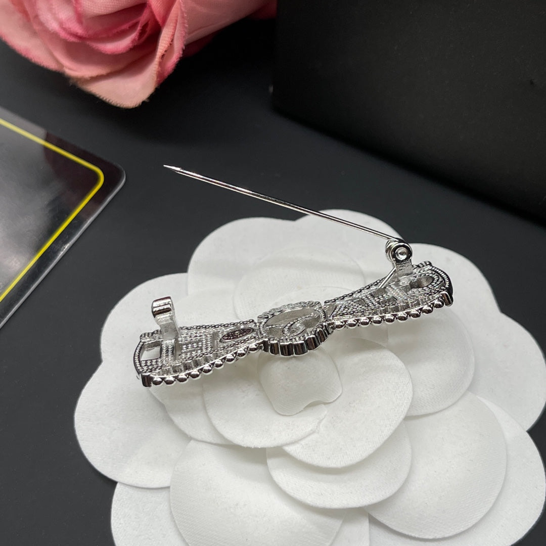 14C894X   Popular Brooch