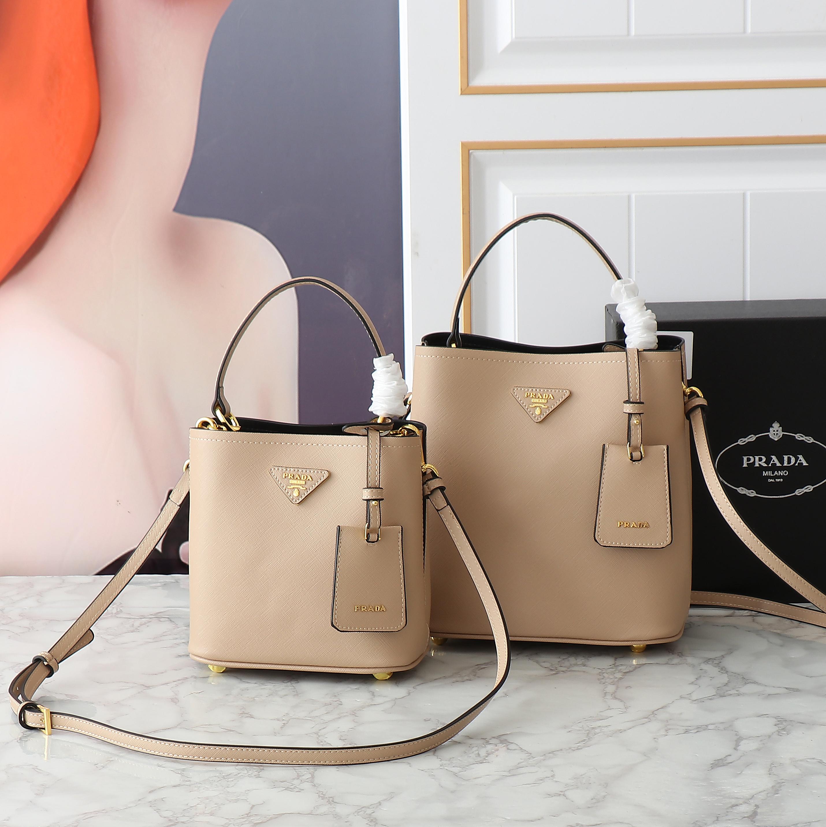 1WP102B Popular  leather bag