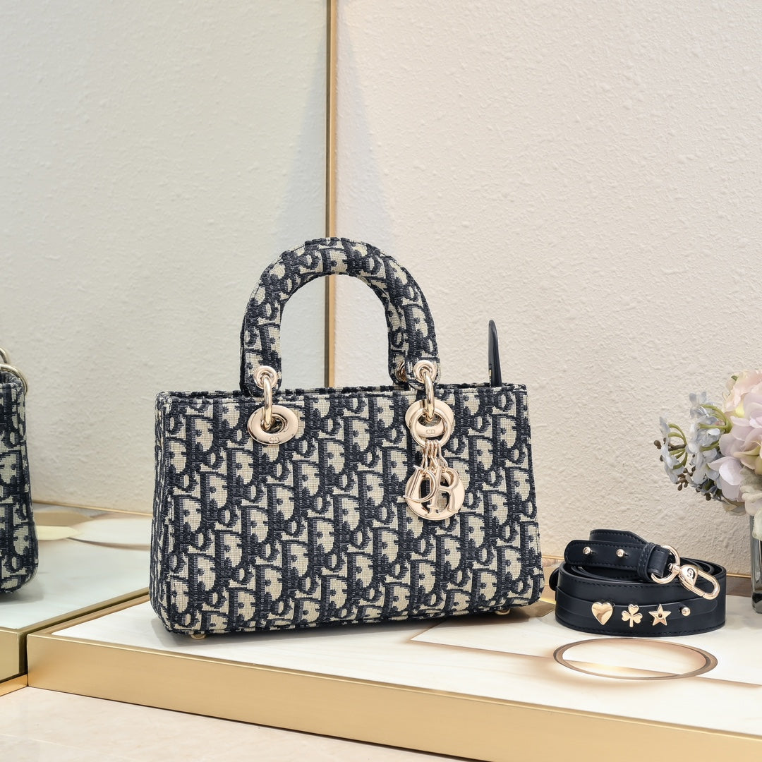 1XD439B Popular   embroidery bag