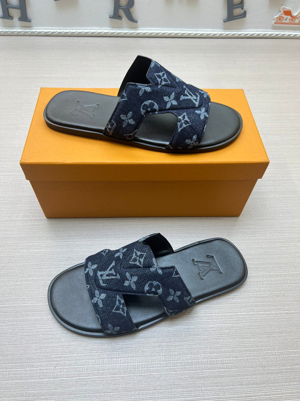 54E32Z Popular slippers