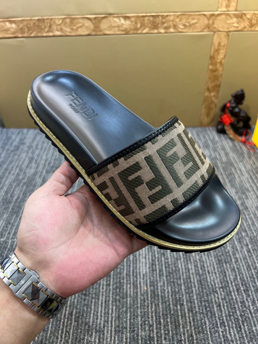 5XF105Z Popular Slippers
