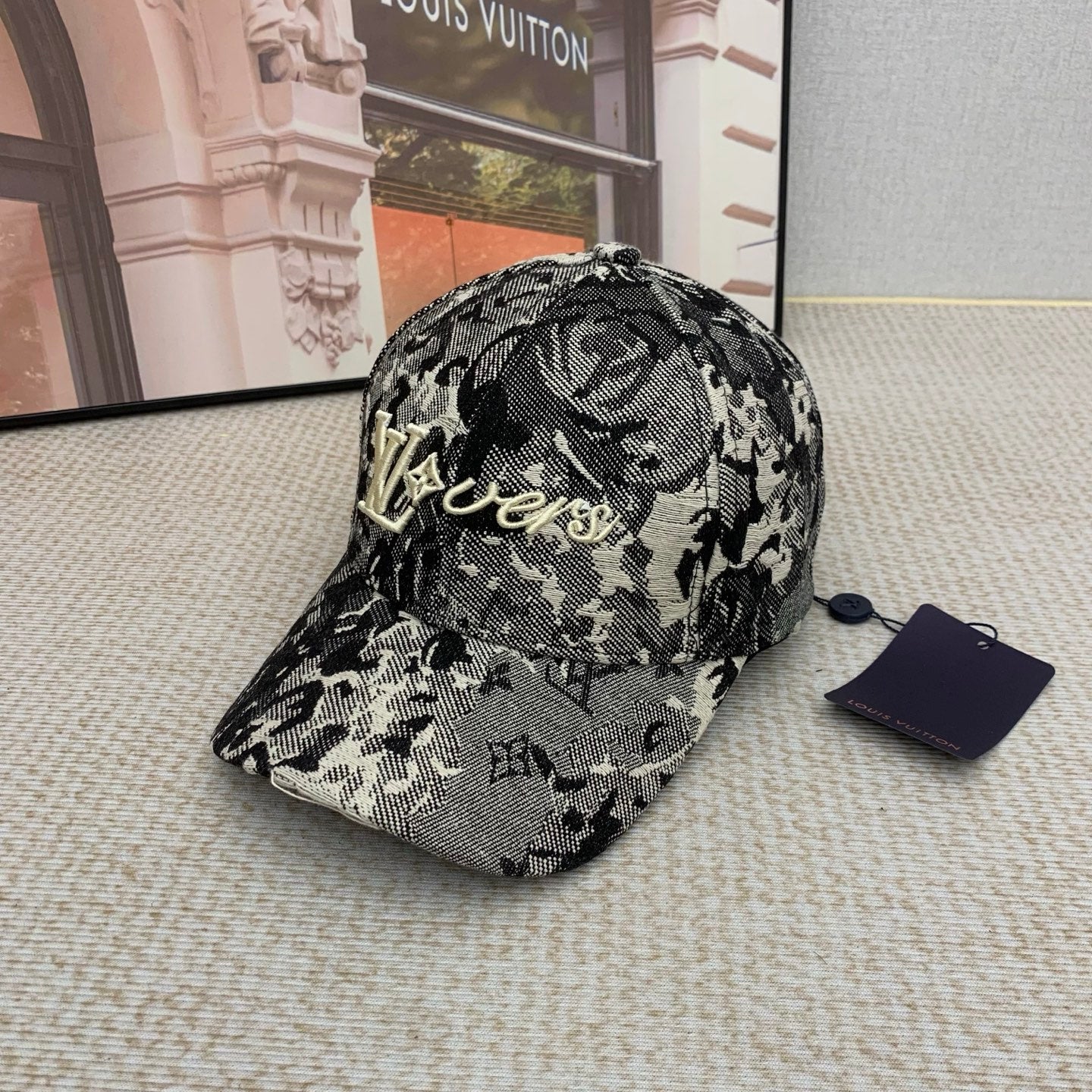 165NE5M Popular   hats