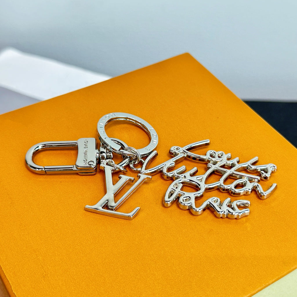 35QE33A Popular bag 's charms accessories
