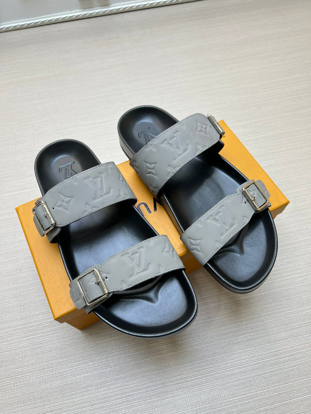 54E87Z Popular slippers