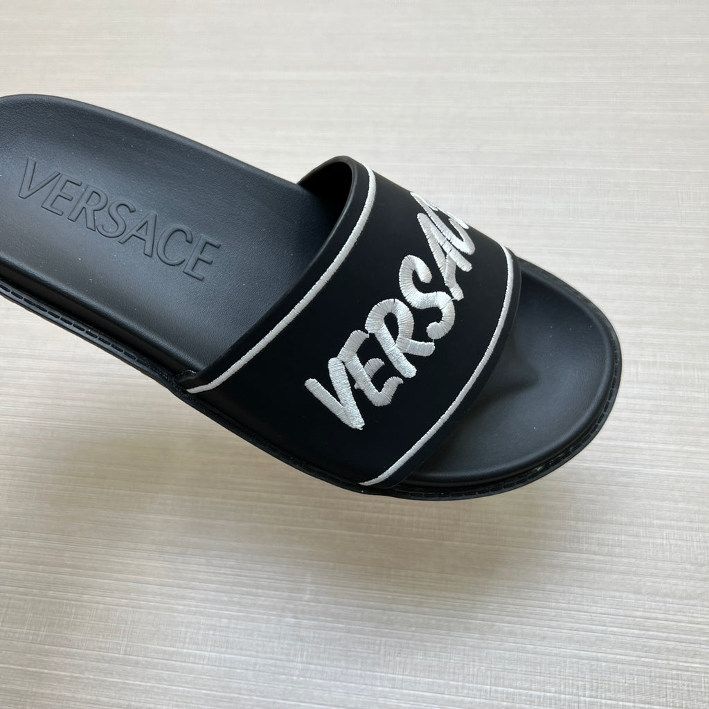 54V54Z Popular slippers