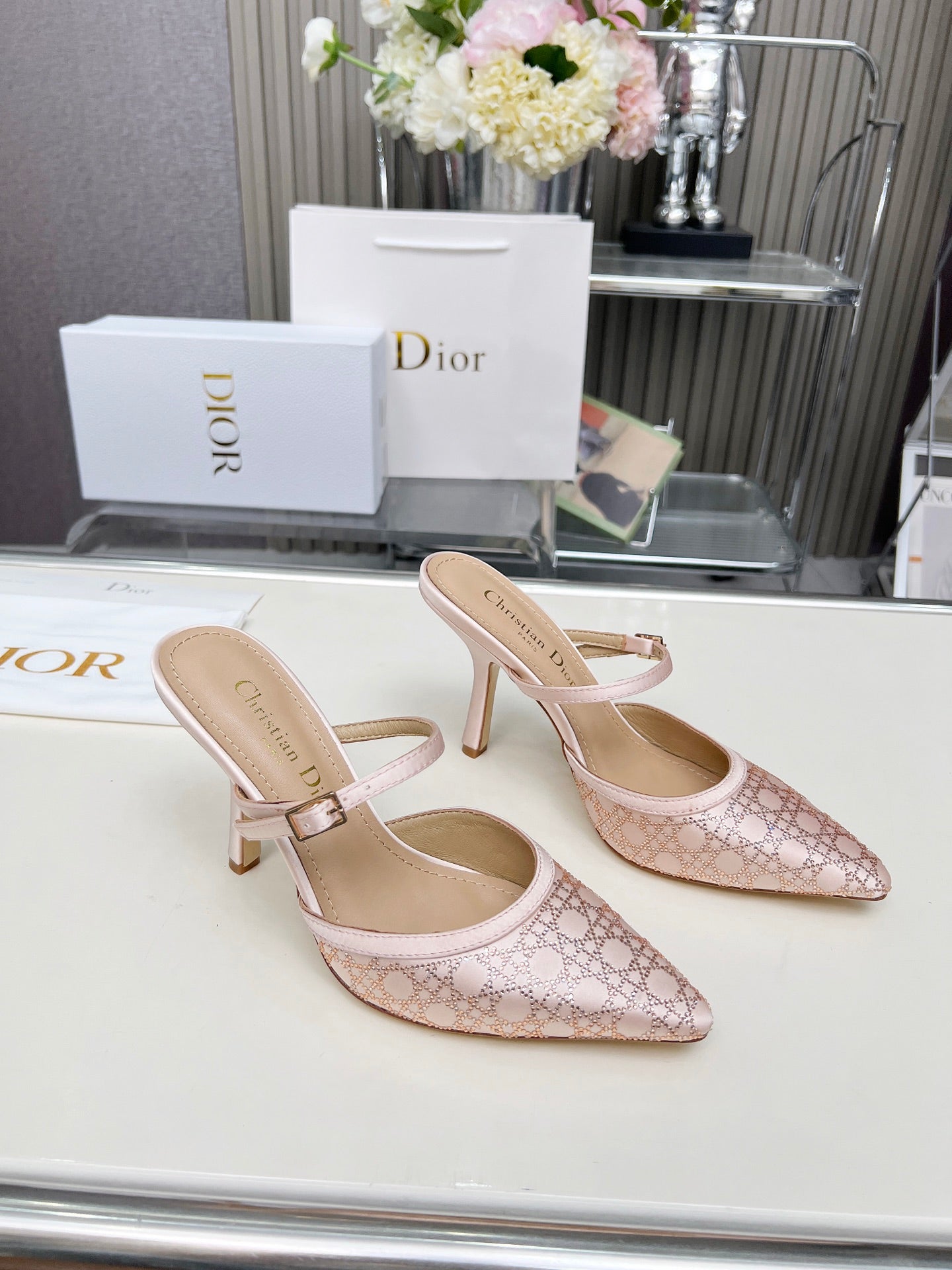 295QD117Z Popular high-quality leather  High heels