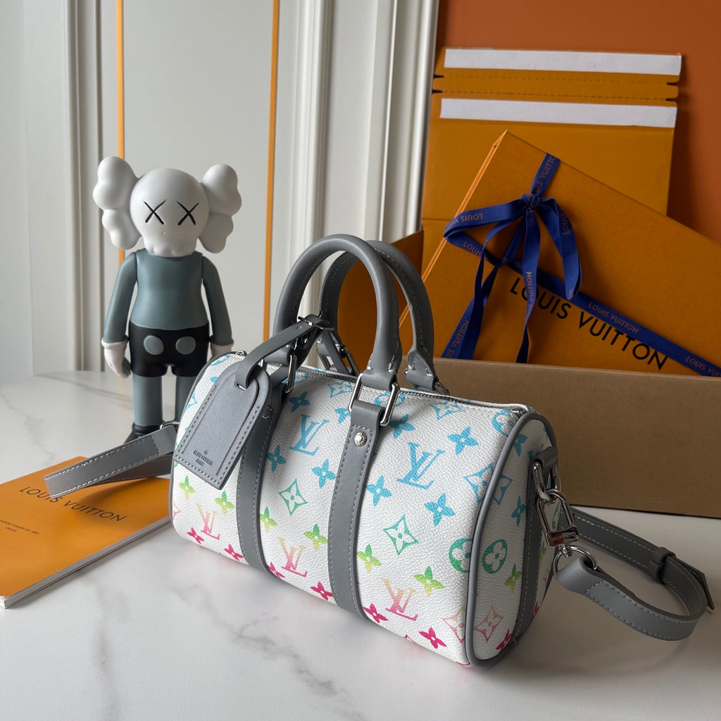 15RE133B Popular leather bag
