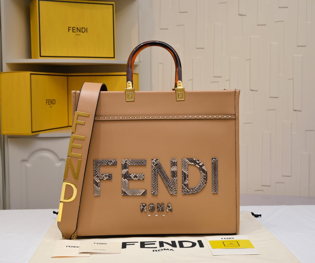 136PF104B Popular leather bag