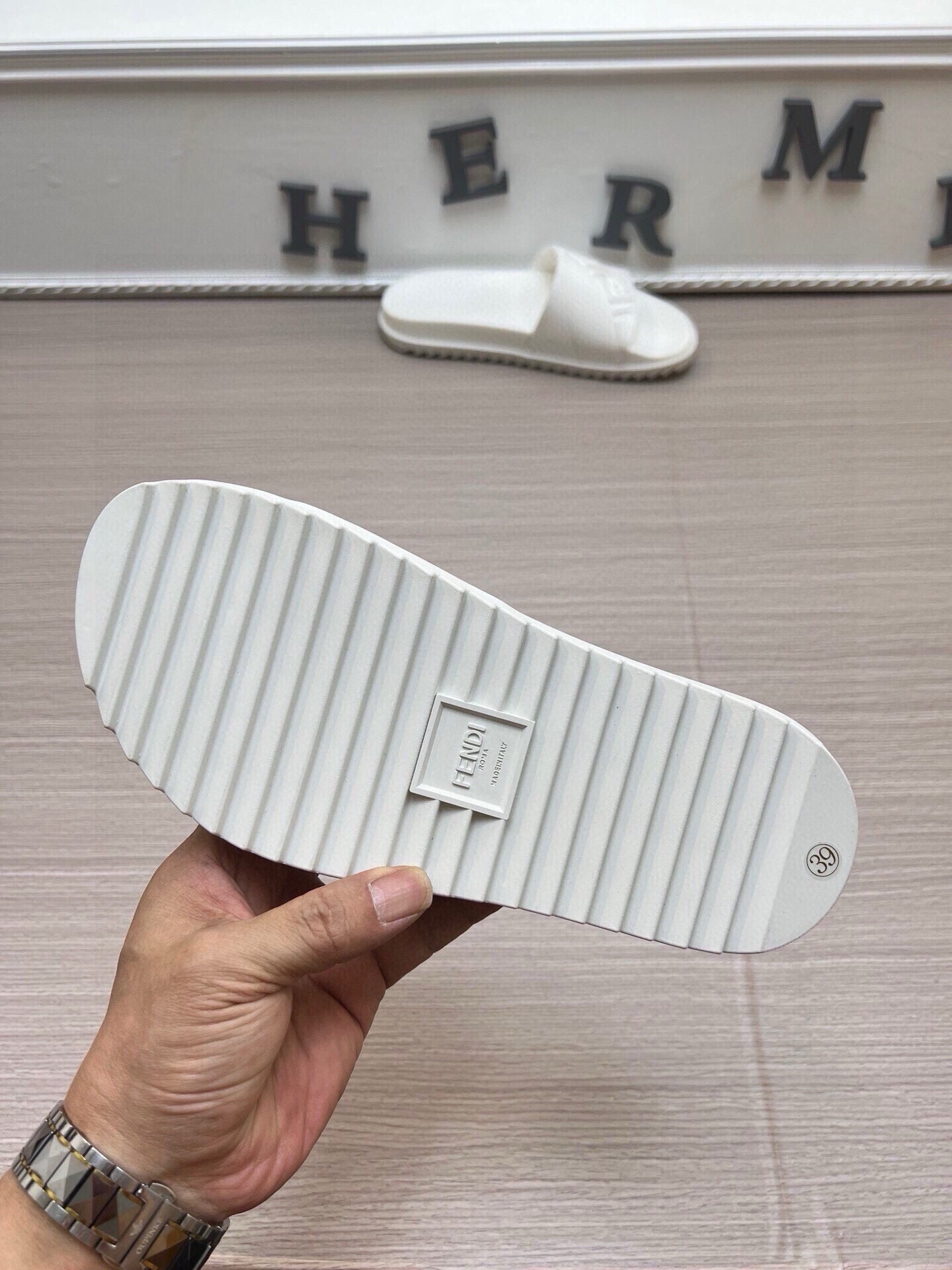 535ZF283Z Popular Slippers