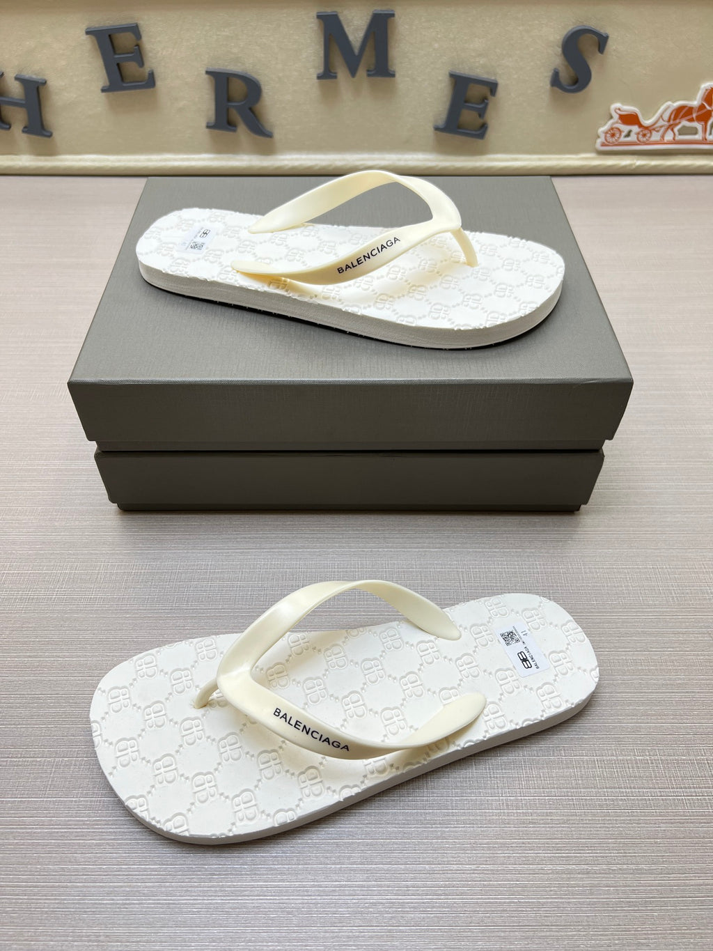 5QB16Z Popular Slippers