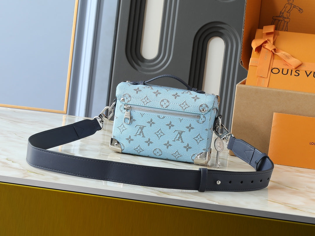 15RE47B  Popular  leather bag