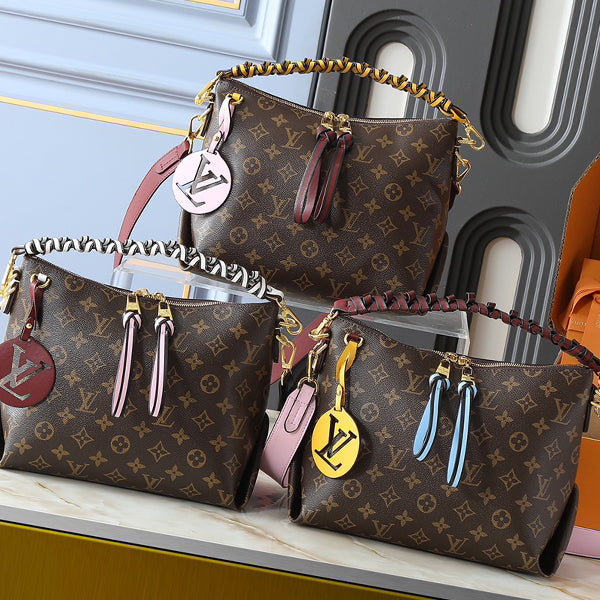 146PE79B Popular leather bag