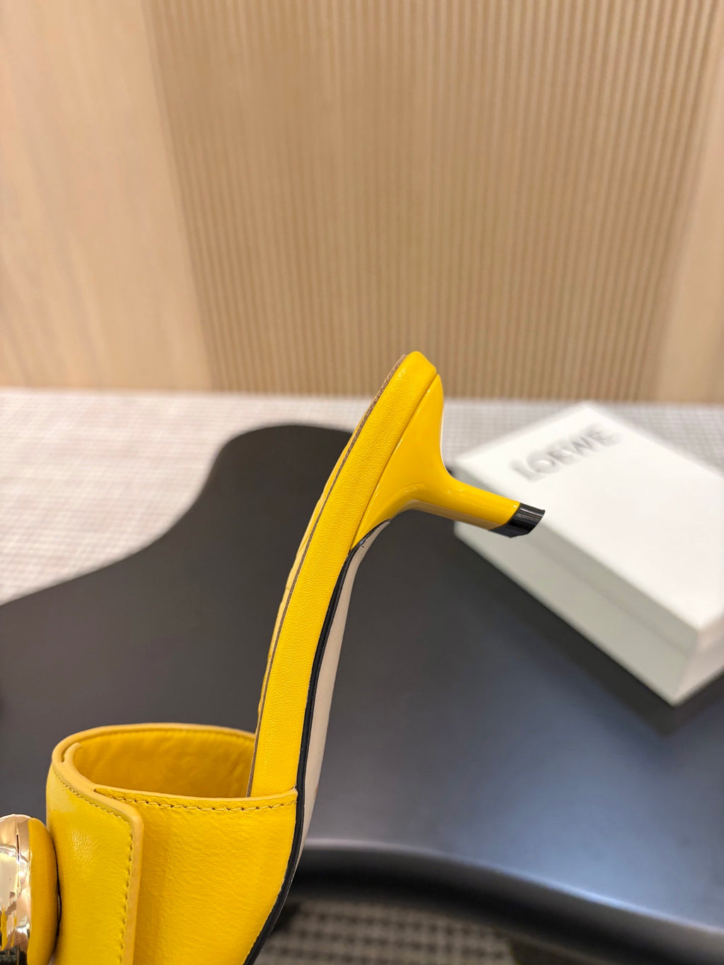 Z2X66V17 Popular high-quality leather Shoes