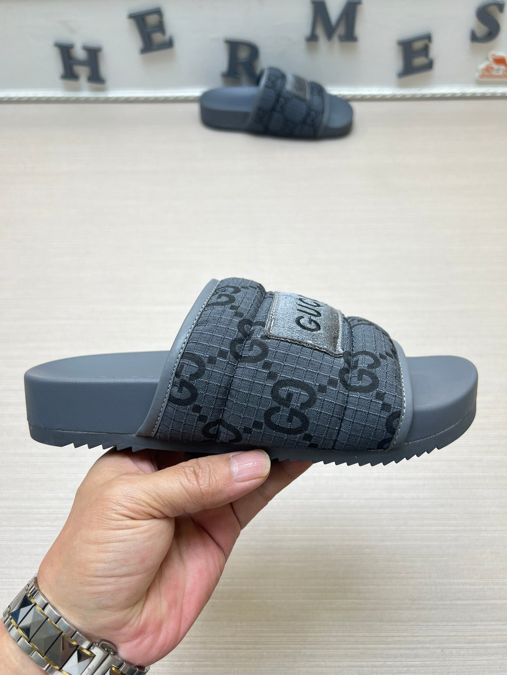 54B49Z Popular slippers