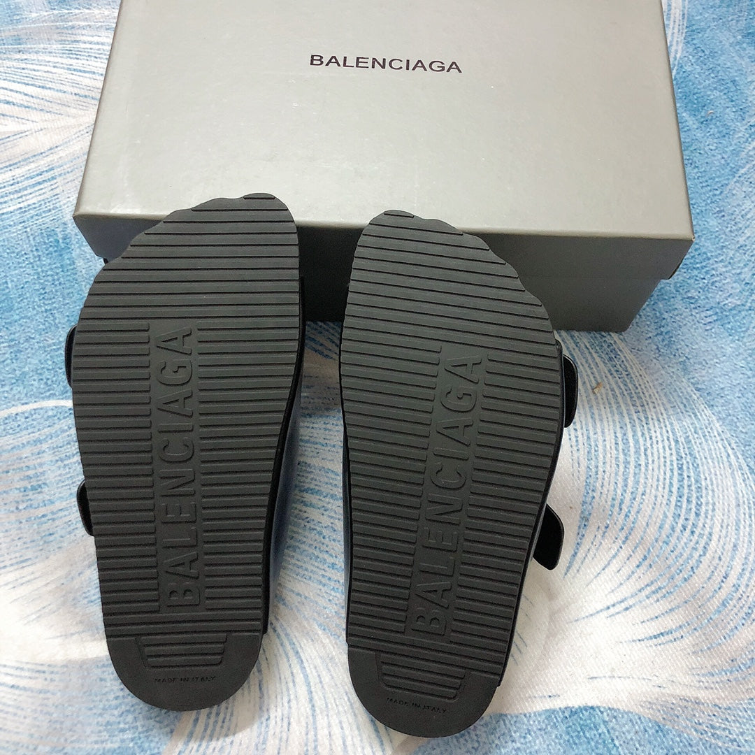 14J193Z Popular Slippers