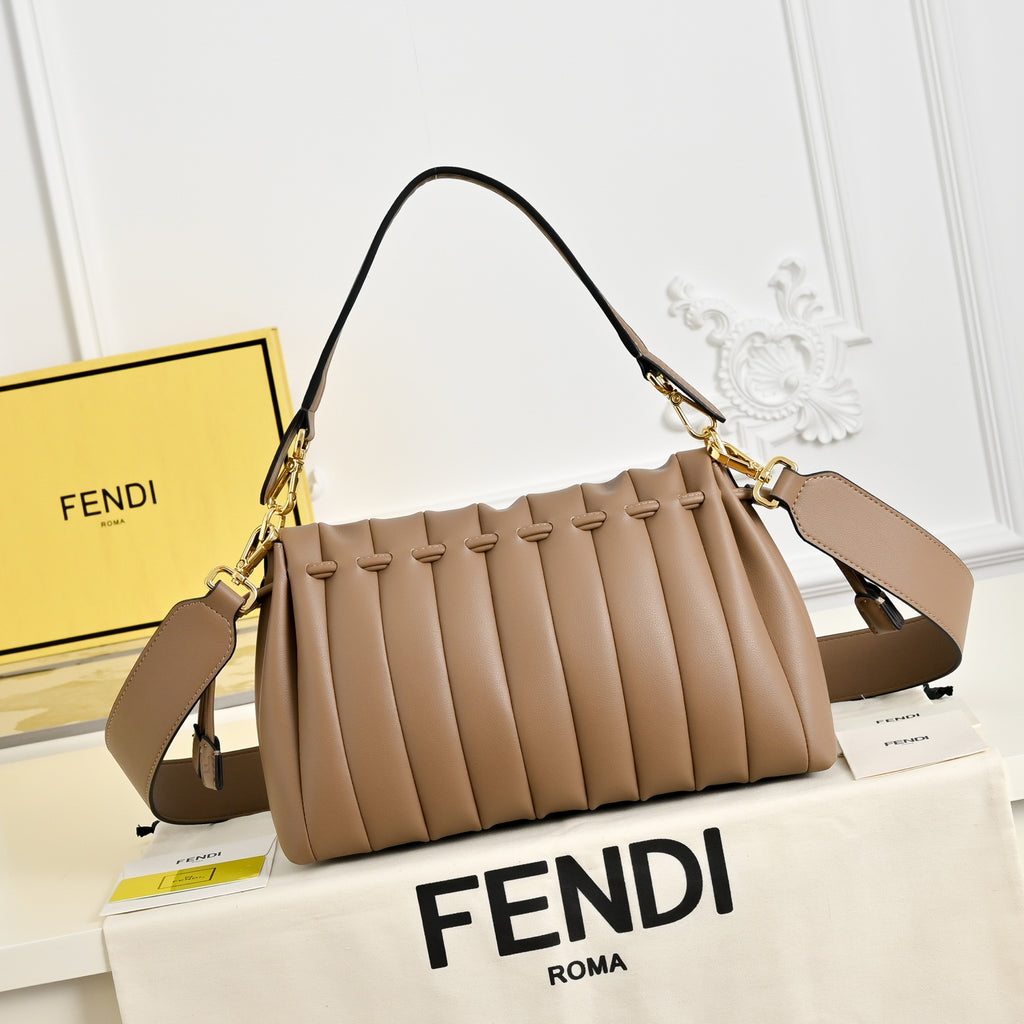 136PF106B Popular leather bag