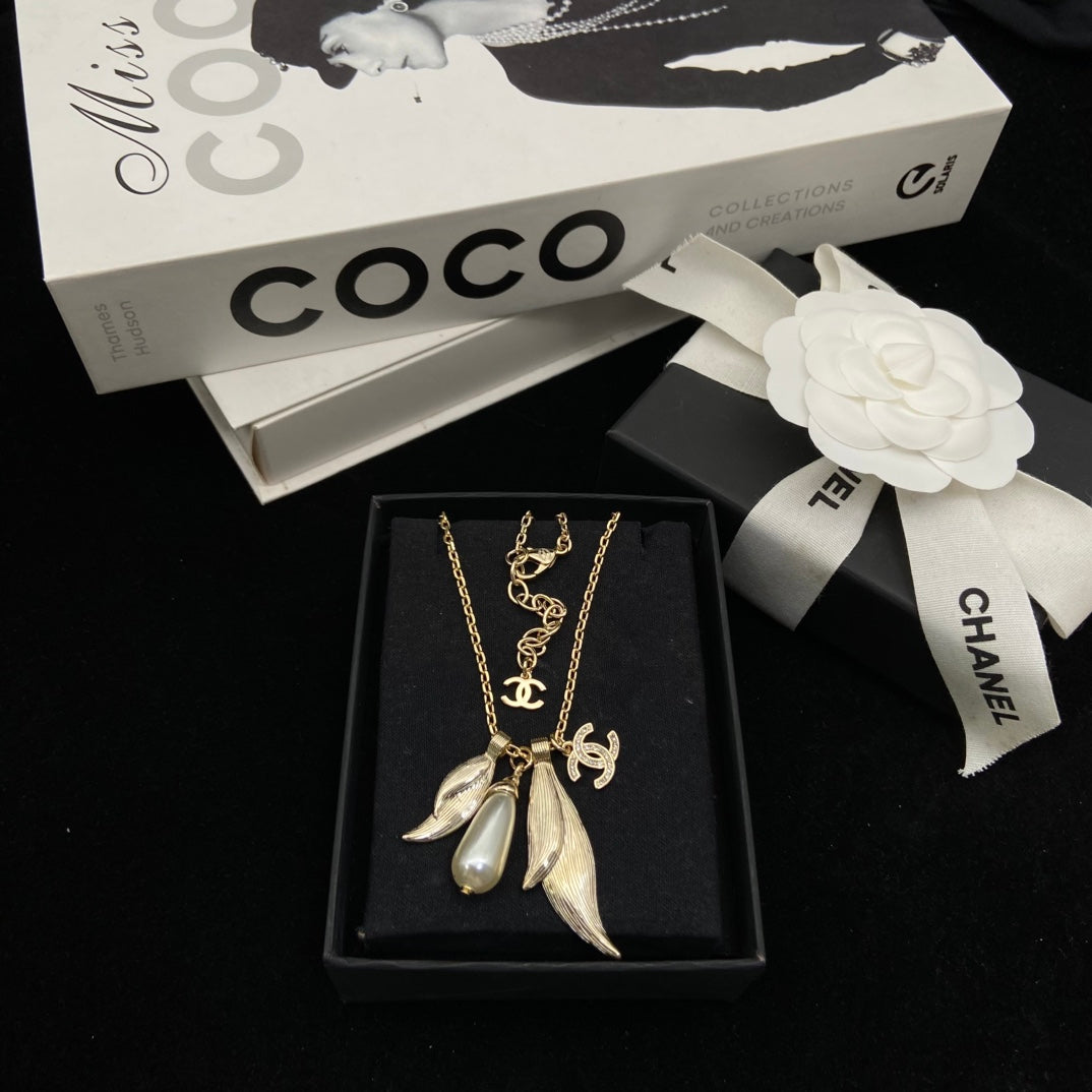 55QC240X Popular Necklace