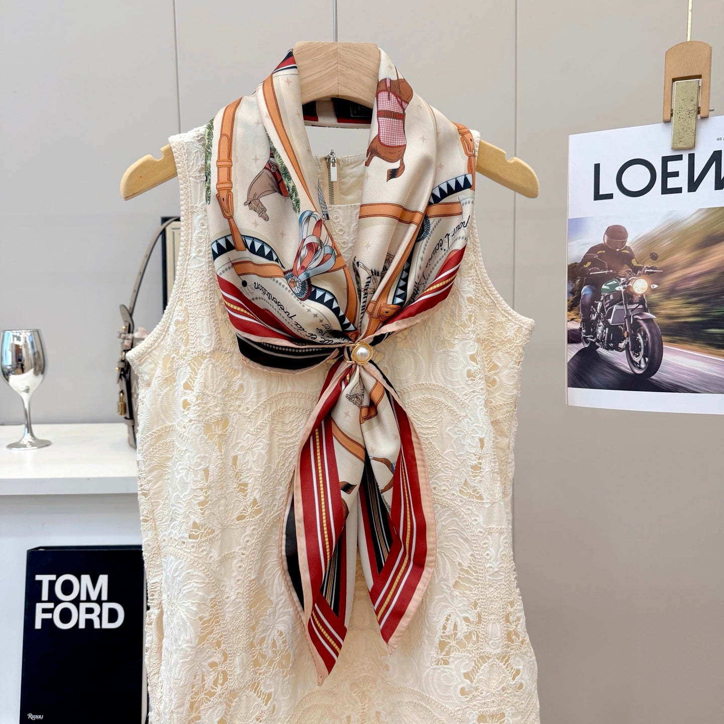 136NH4W Popular Silk Scarve