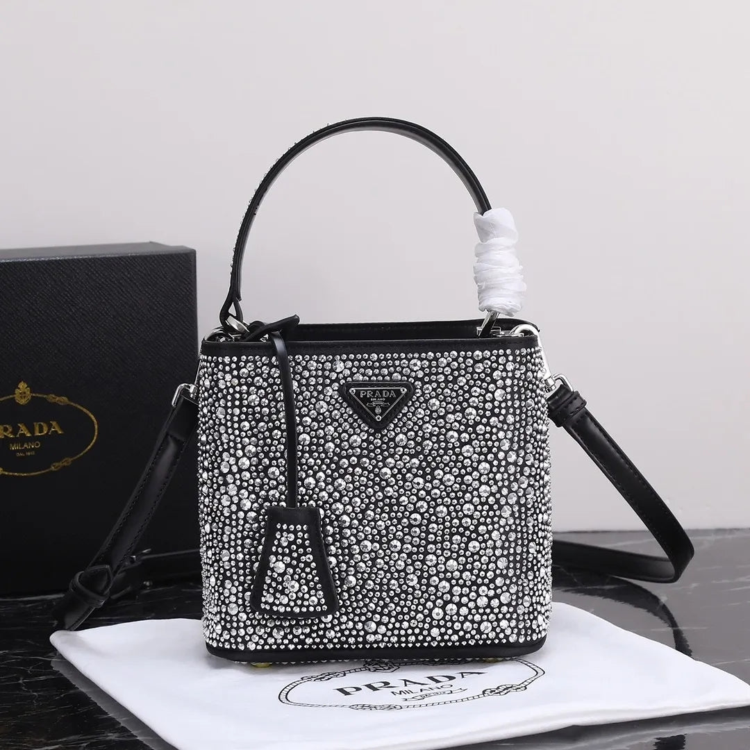 2XPD265B Popular    leather bag 