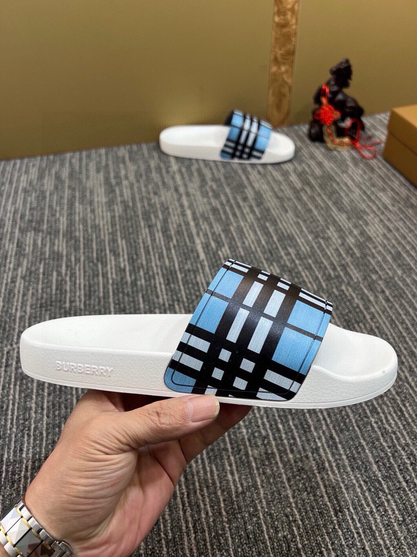 535ZR262Z Popular Slippers