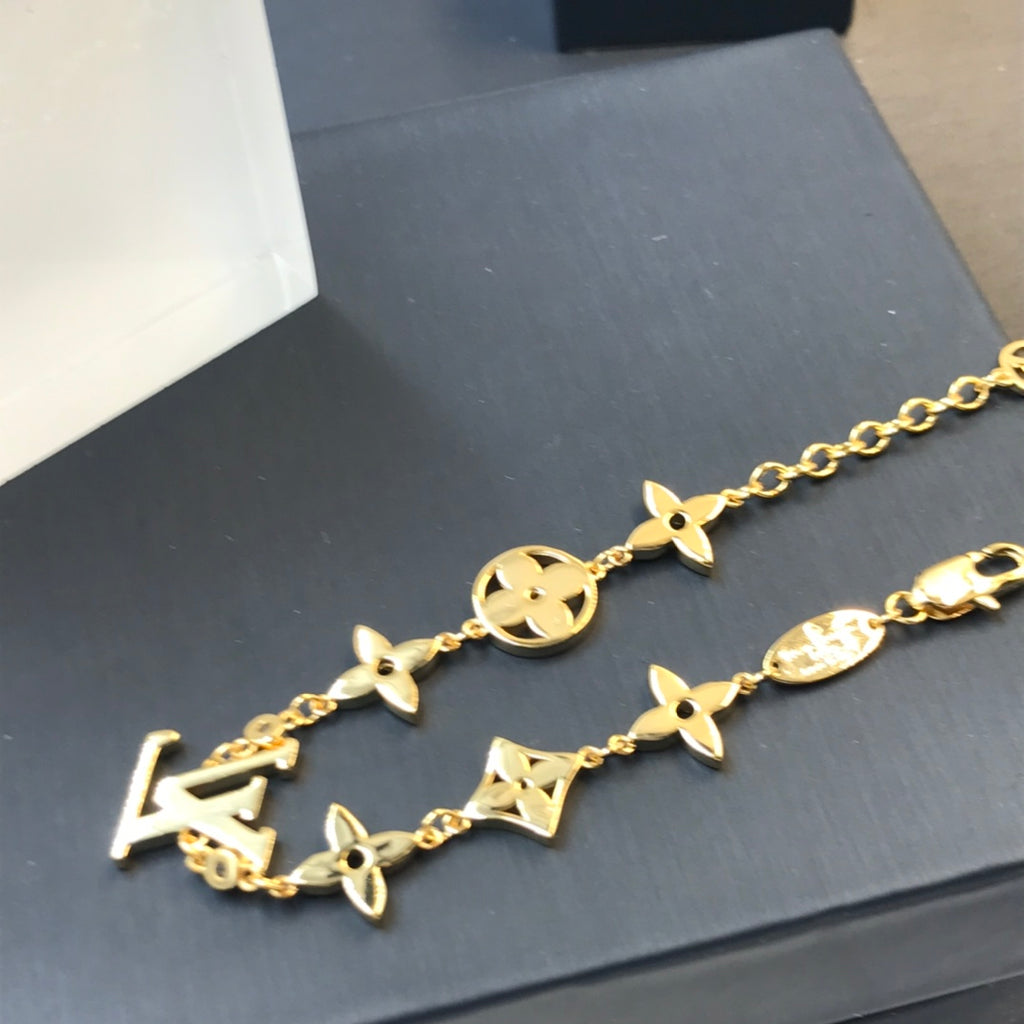 1E39E  Popular Bracelets