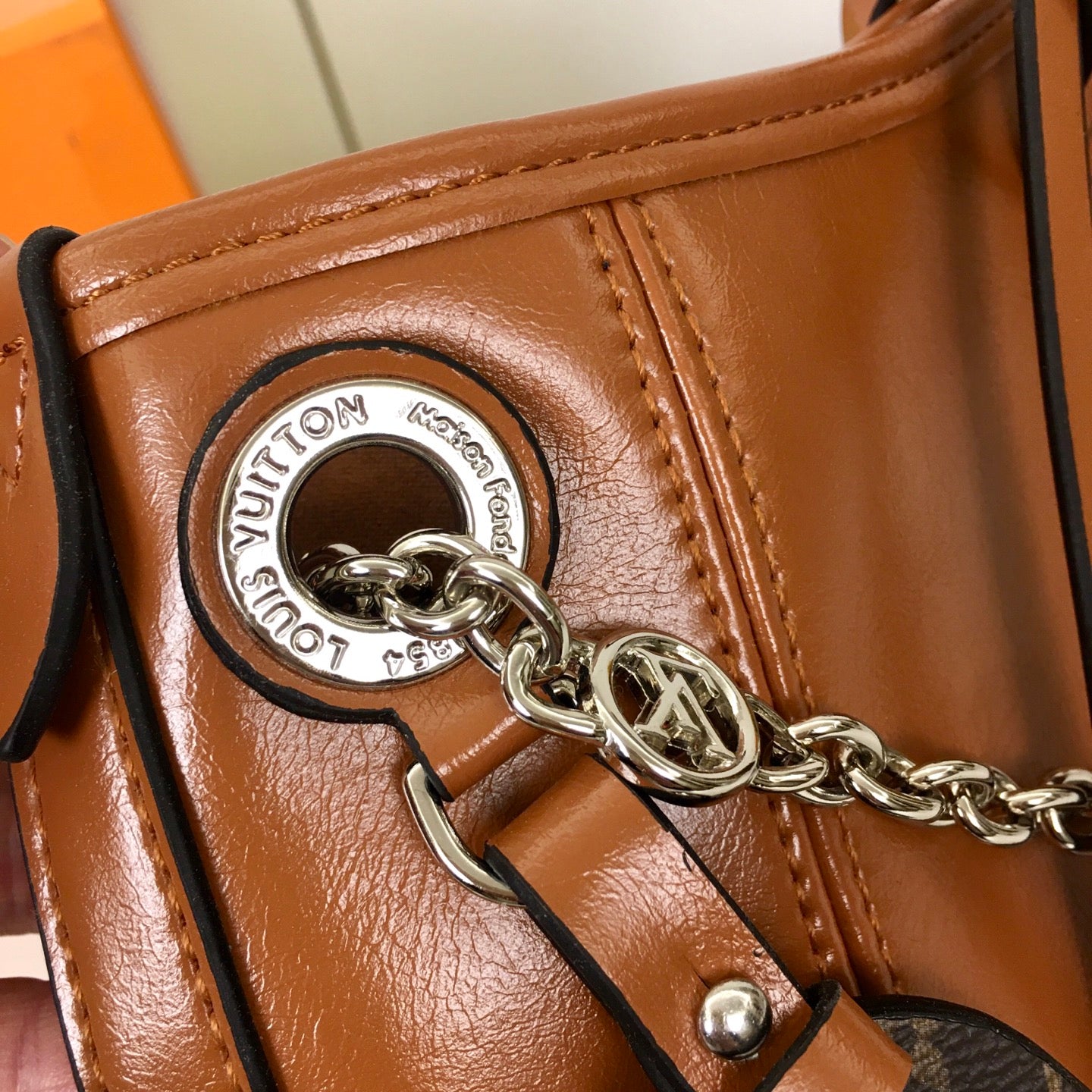 1WE113B Popular  leather bag