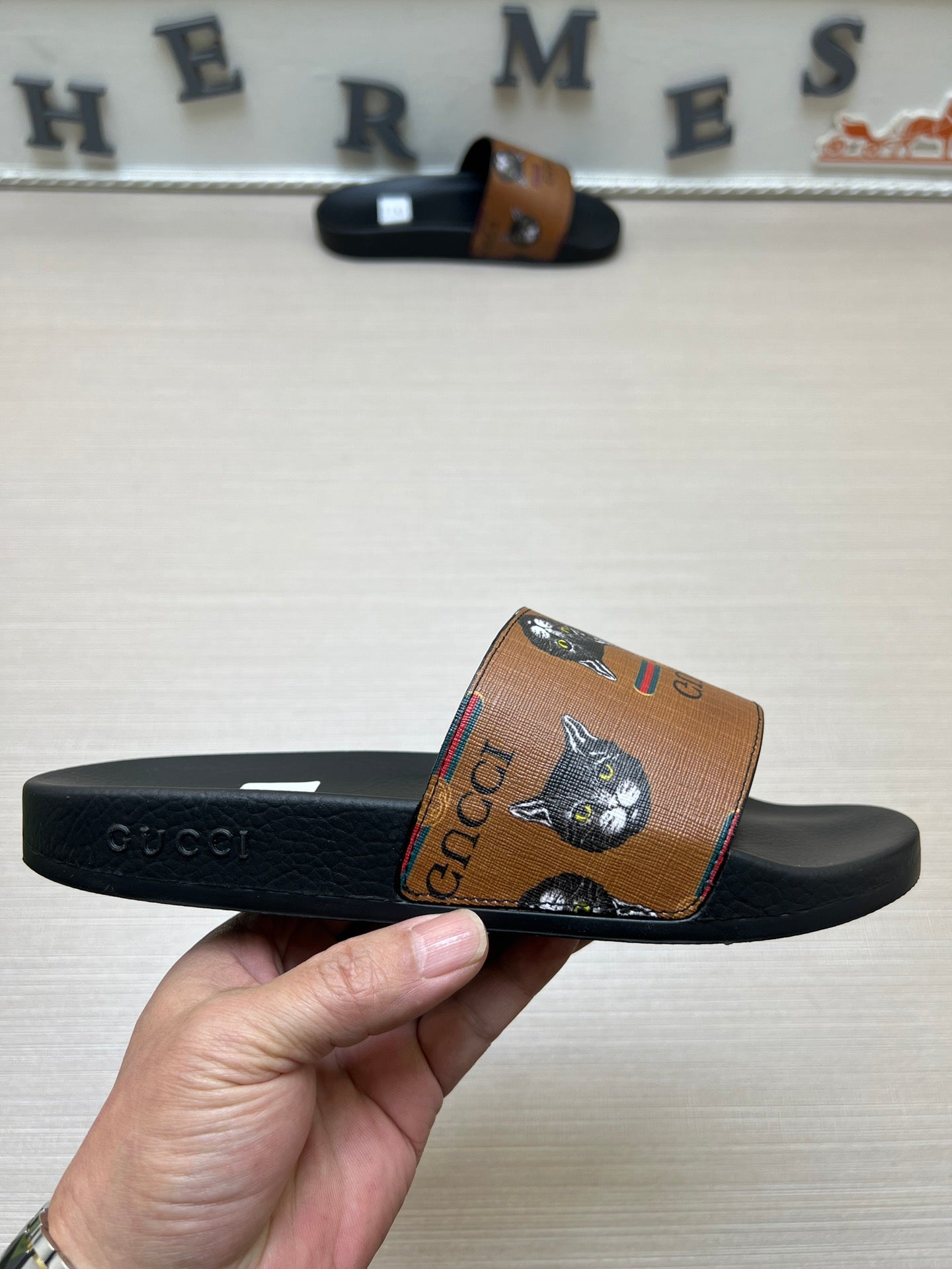 5WB239Z Popular Slippers
