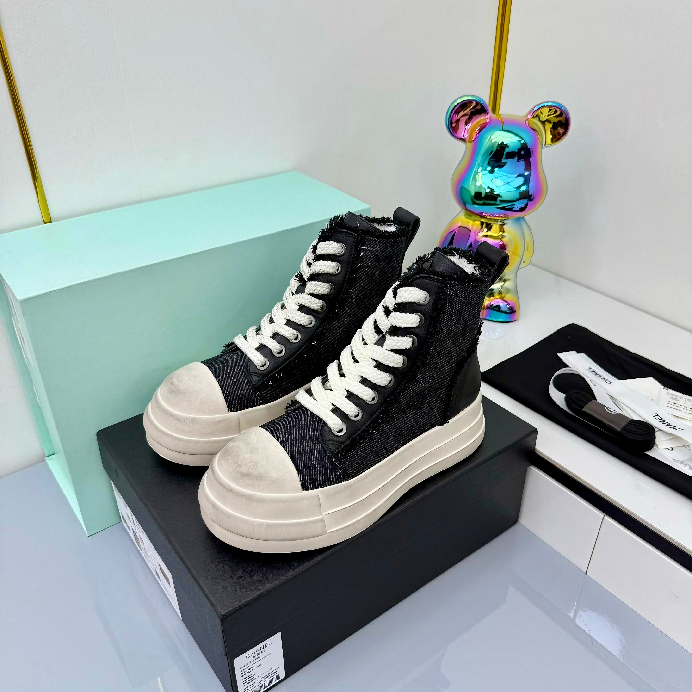 2105QC385Z Popular high-quality Boots