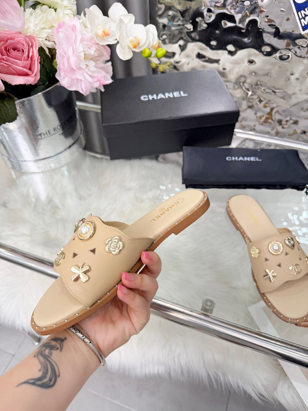 Z2X66C42  Popular high-quality leather slippers