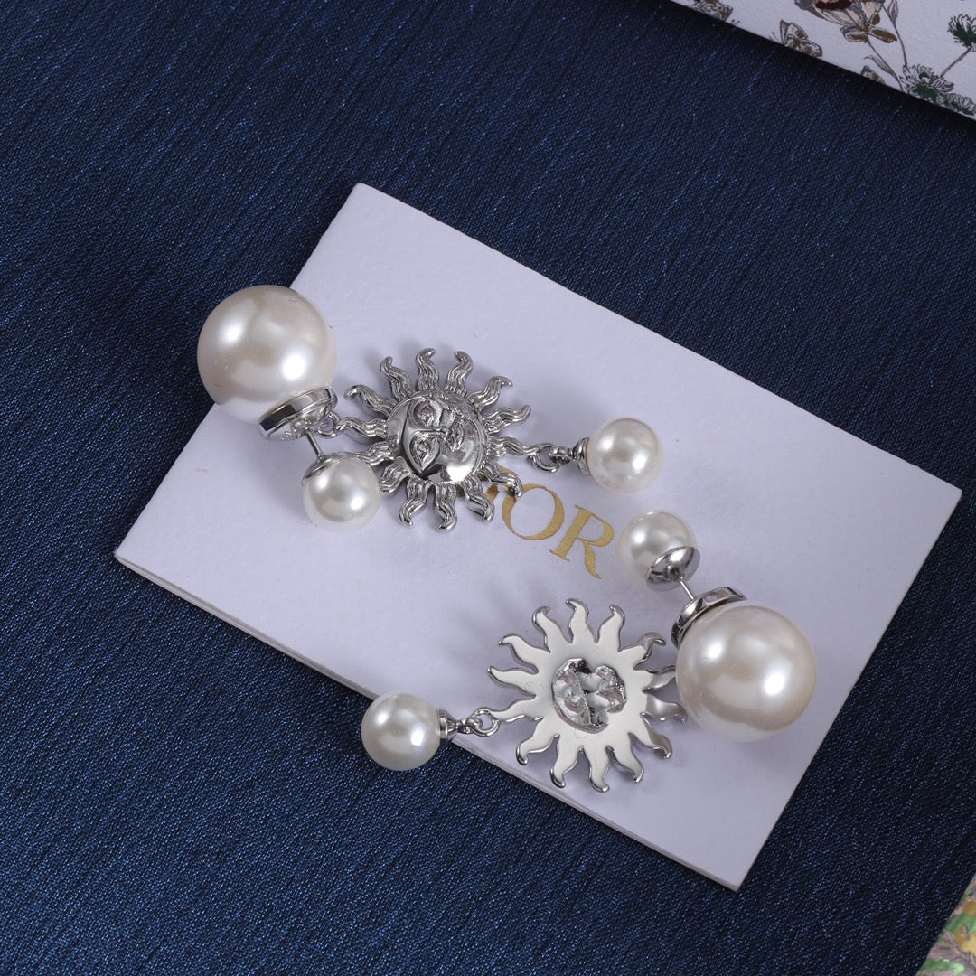 14D587E Popular  Earrings