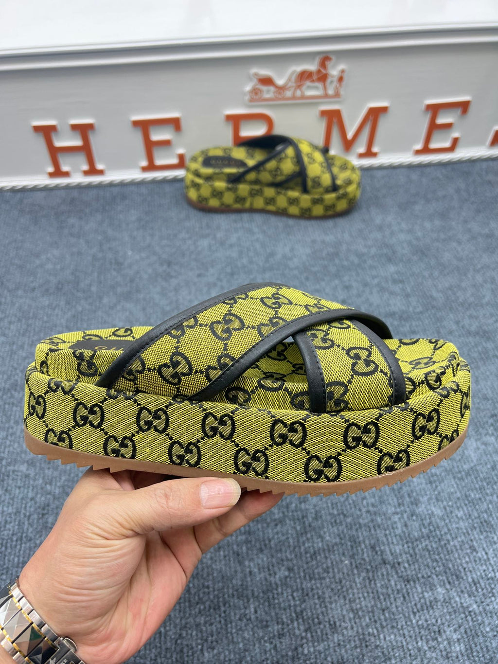 5YB69Z Popular Slippers