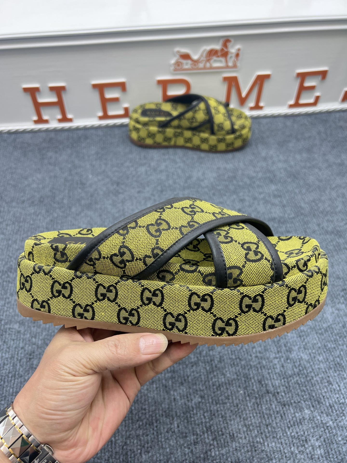 5YB69Z Popular Slippers