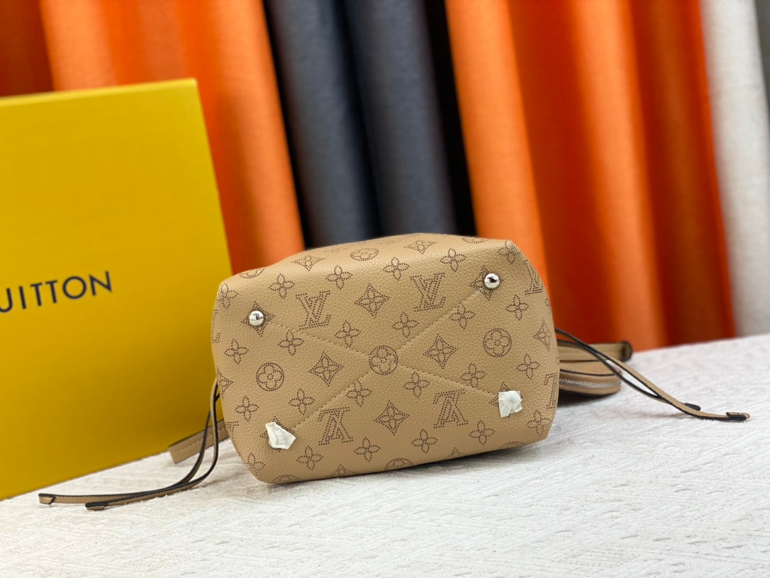 165NE98B Popular   leather bag