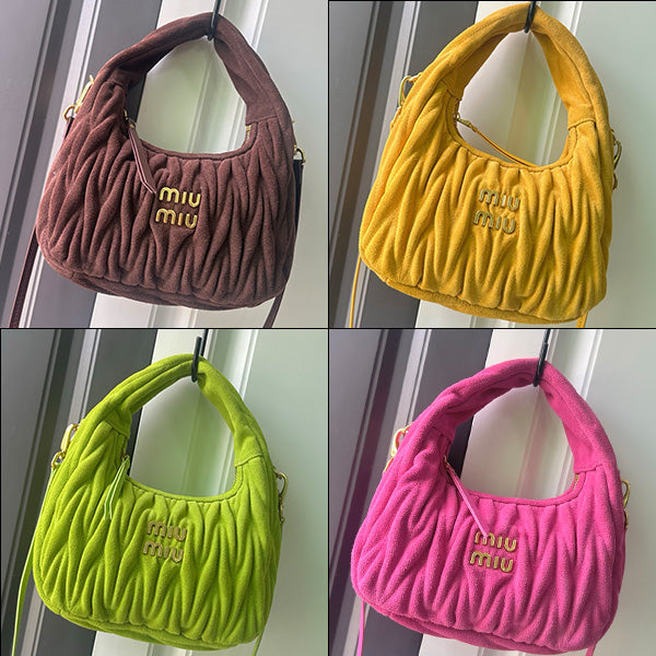 146PA117B Popular buckskin bag