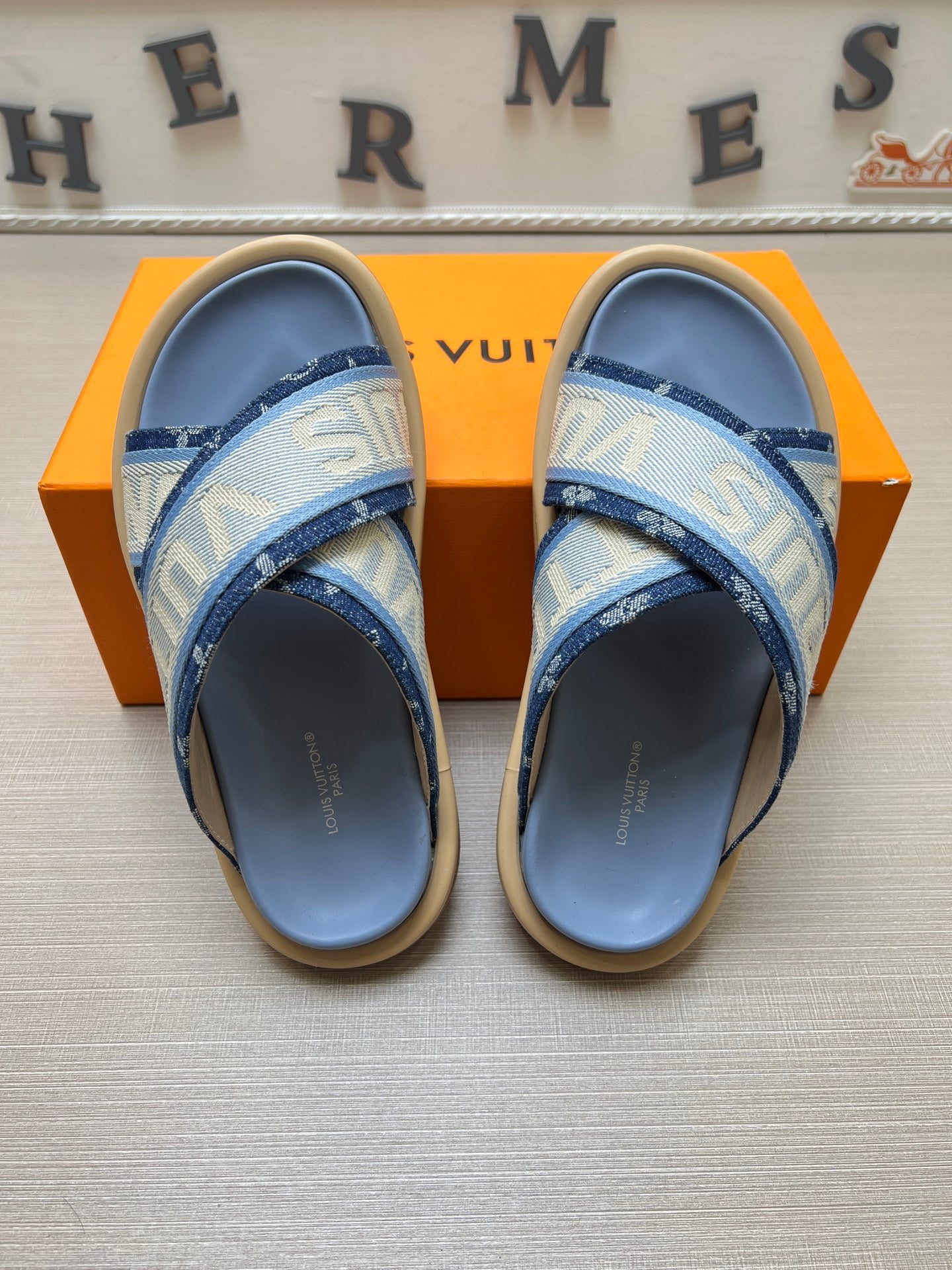 535ZE272Z Popular Slippers