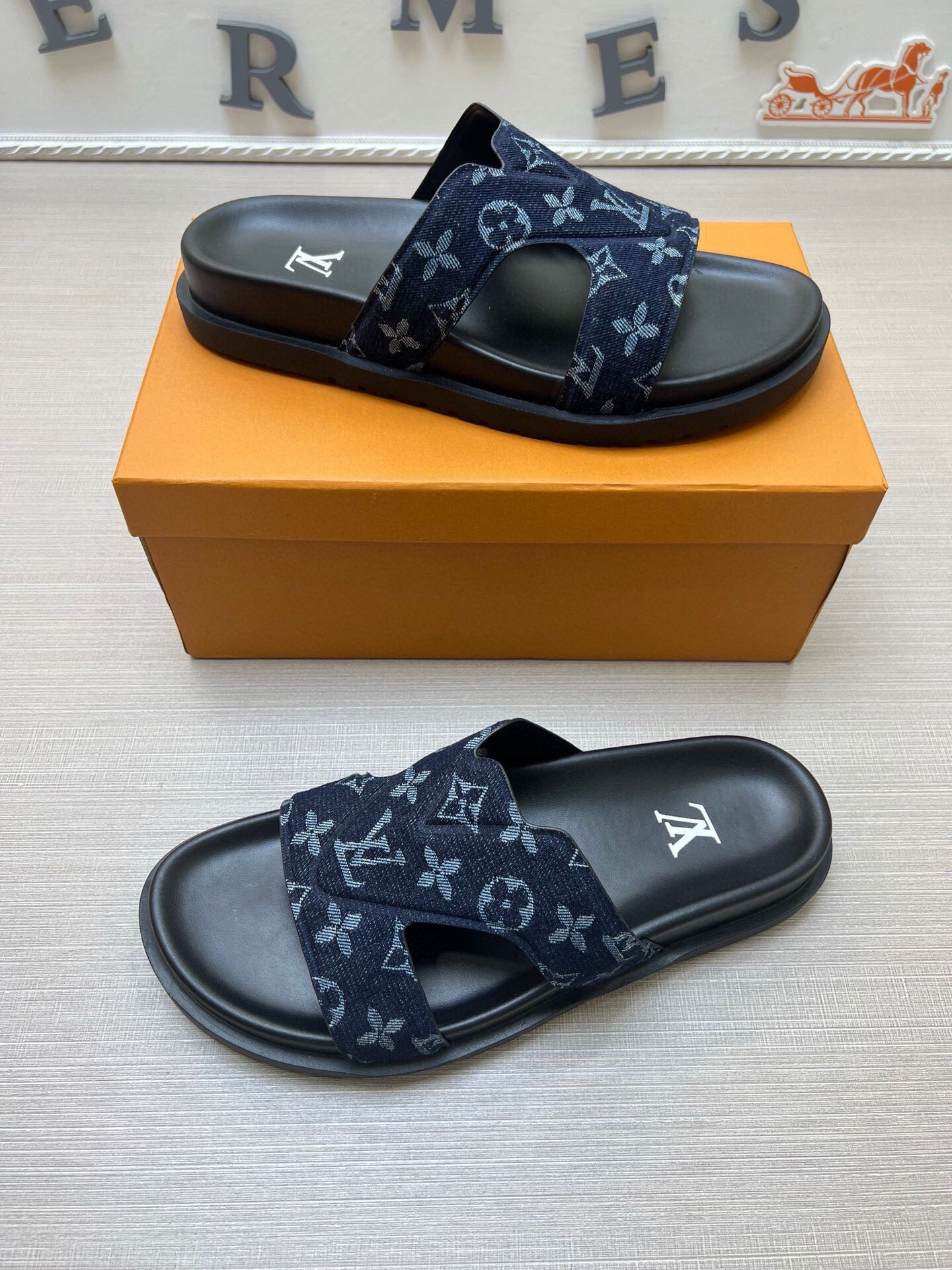 5LE226Z Popular Slippers