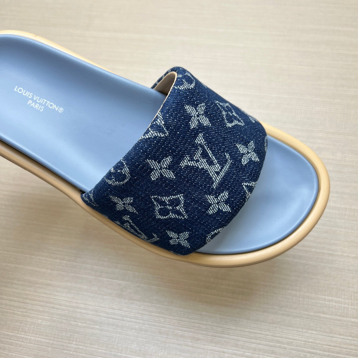 535ZE302Z Popular Slippers
