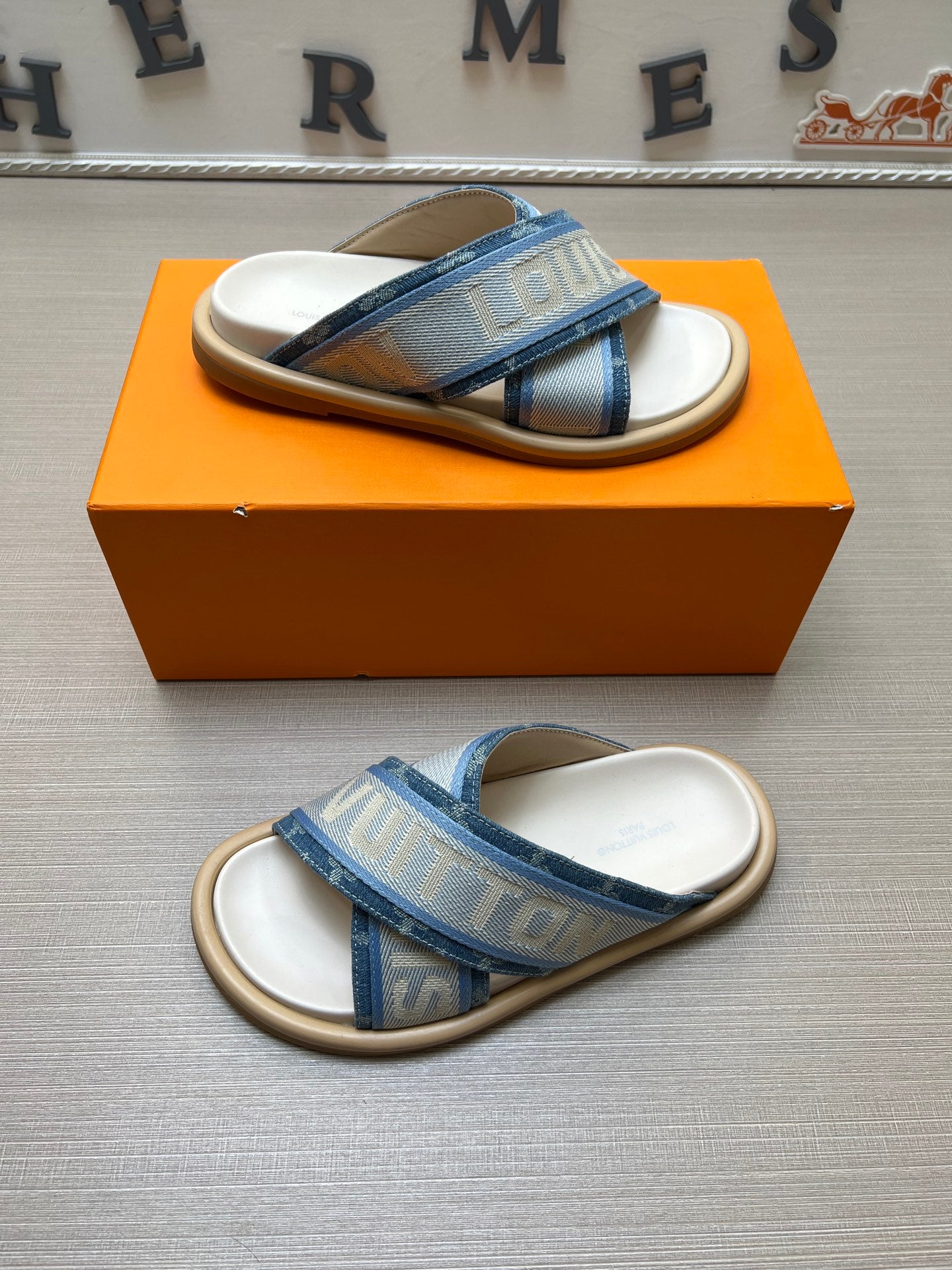 535ZE274Z Popular Slippers