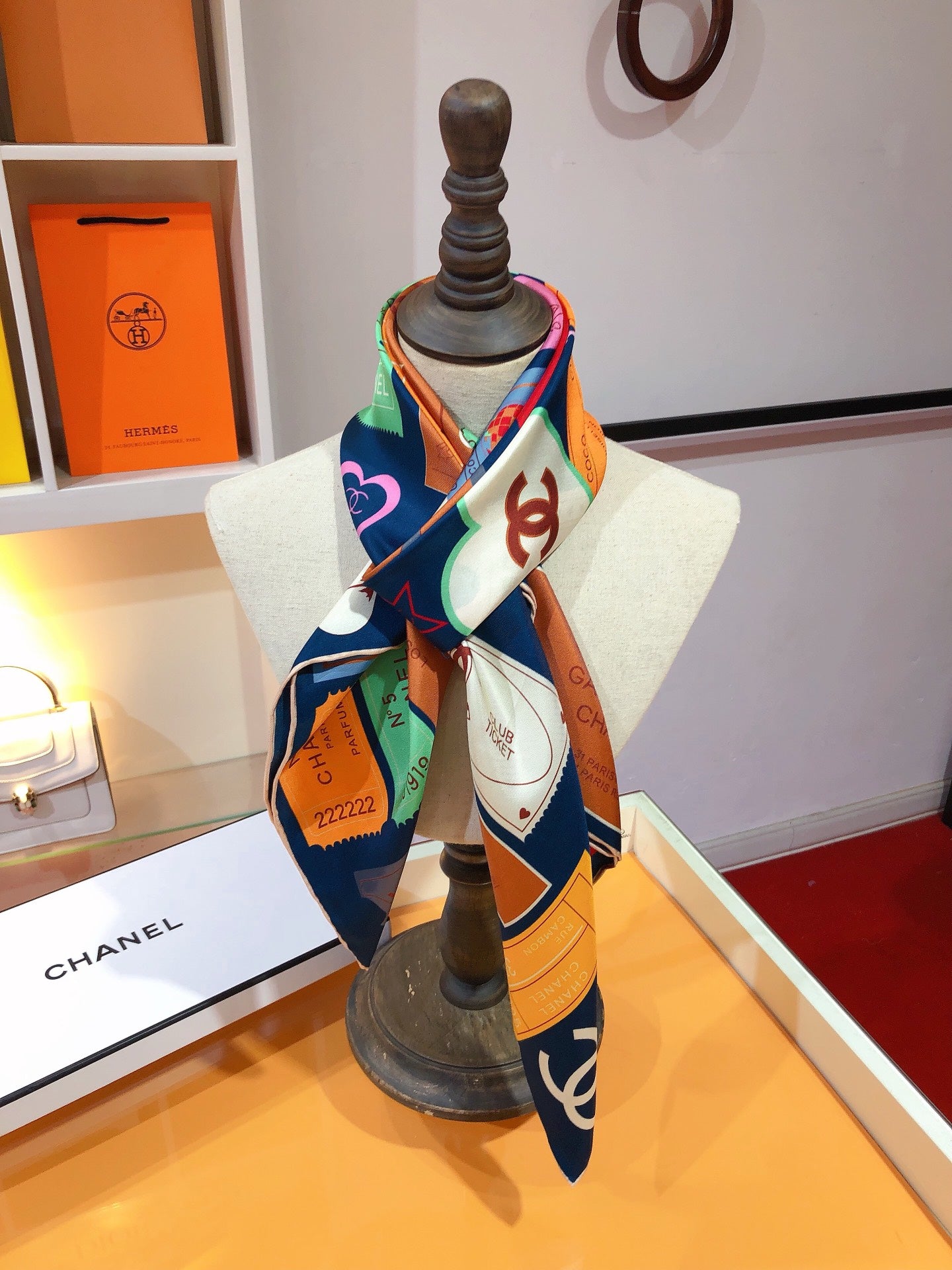 1ZC176W  Popular Silk Scarve