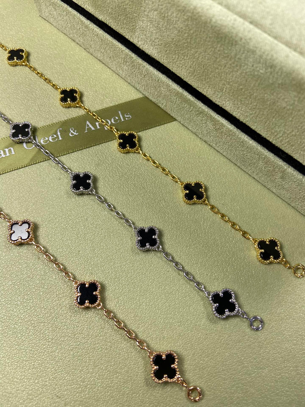 5XVA183K  Popular bracelets 6 flowers mini size 0.9cm flower