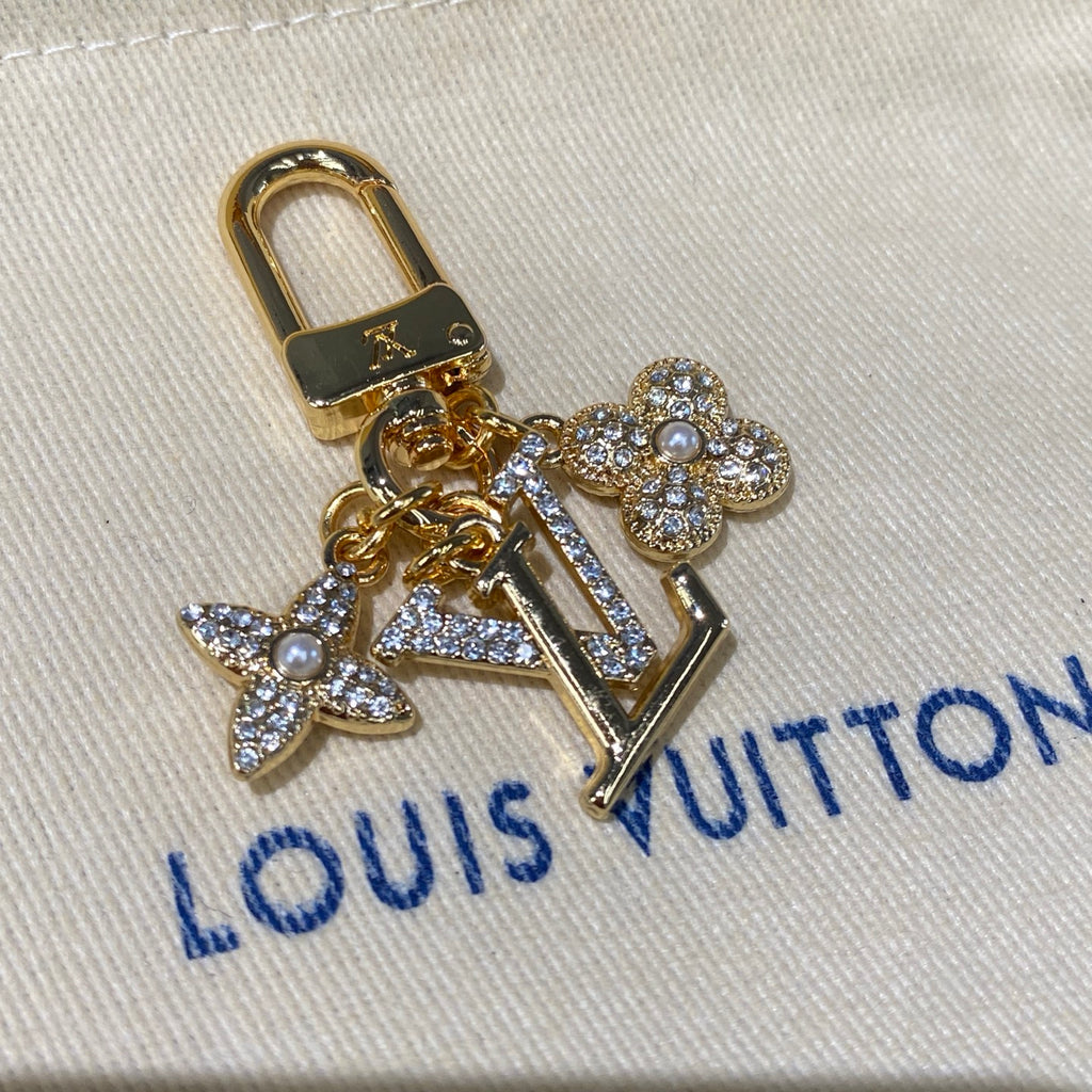 35ZE101A Popular bag 's charms accessories