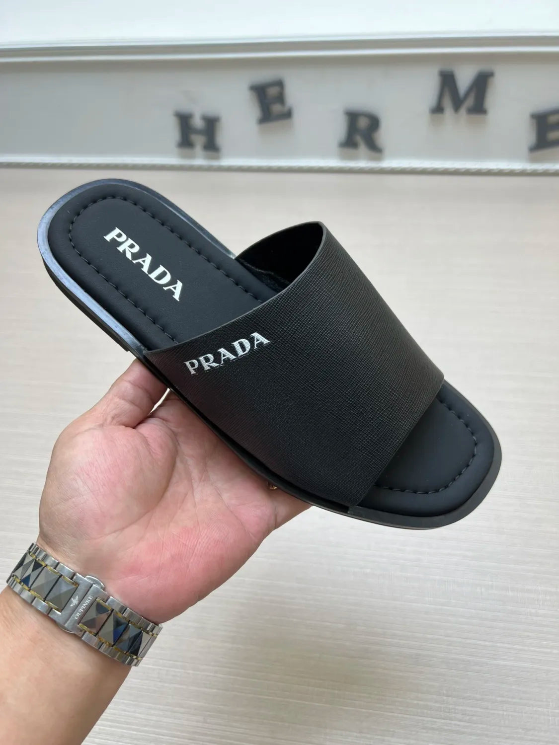 54PD72Z Popular slippers