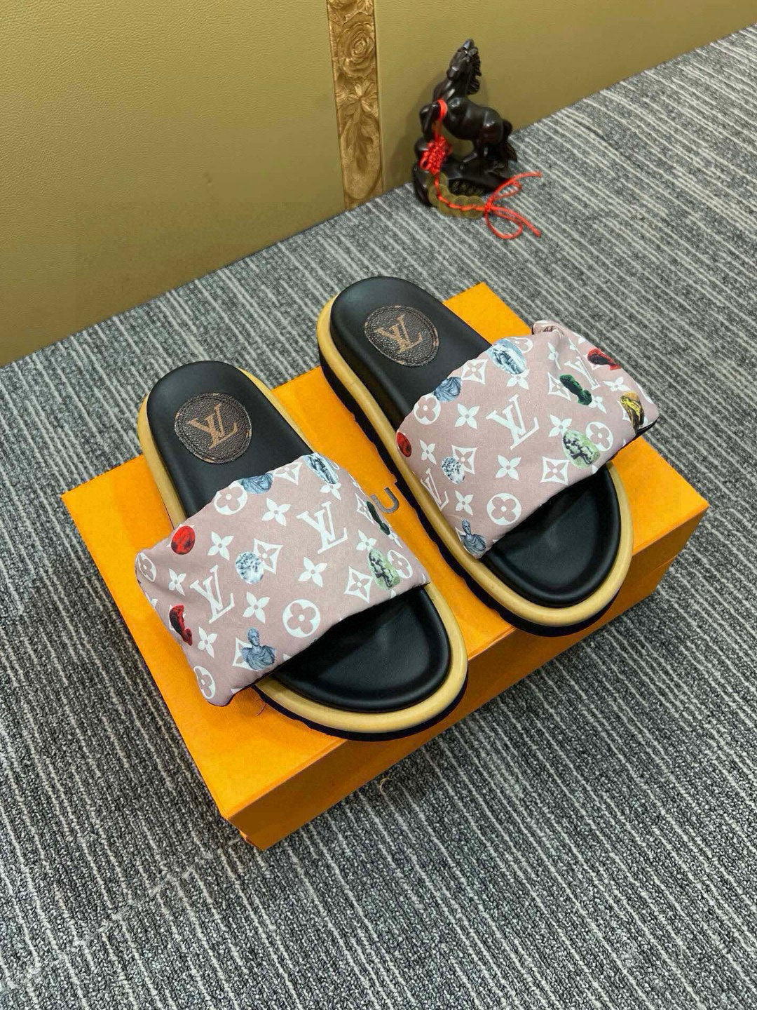 5QE12Z Popular Slippers